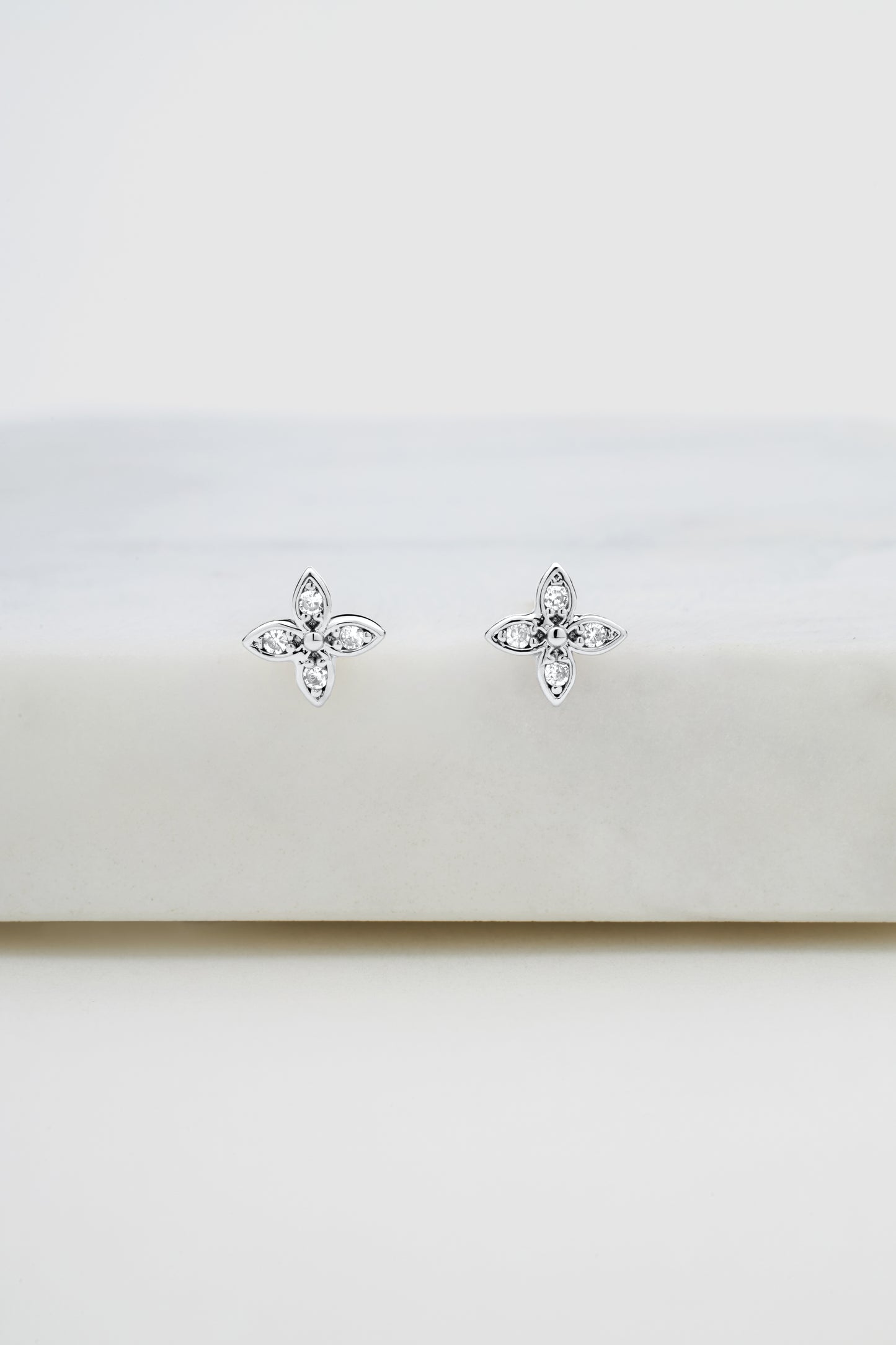 Sammy Stud (925 Sterling Silver)