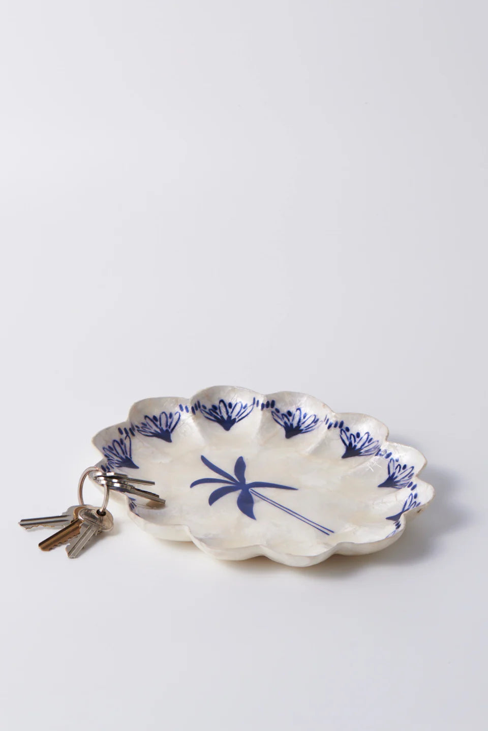 Atlantic Palm Plate - Capiz Shell