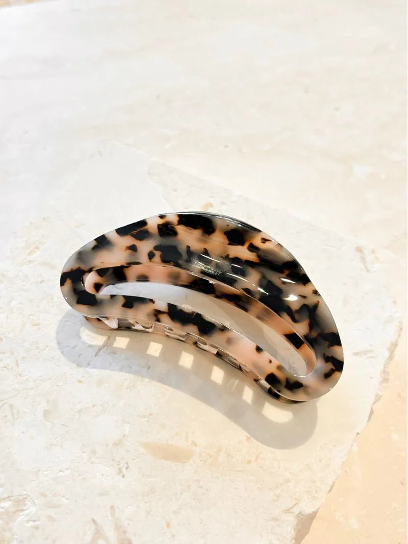 Oval Tortise Hair Clip
