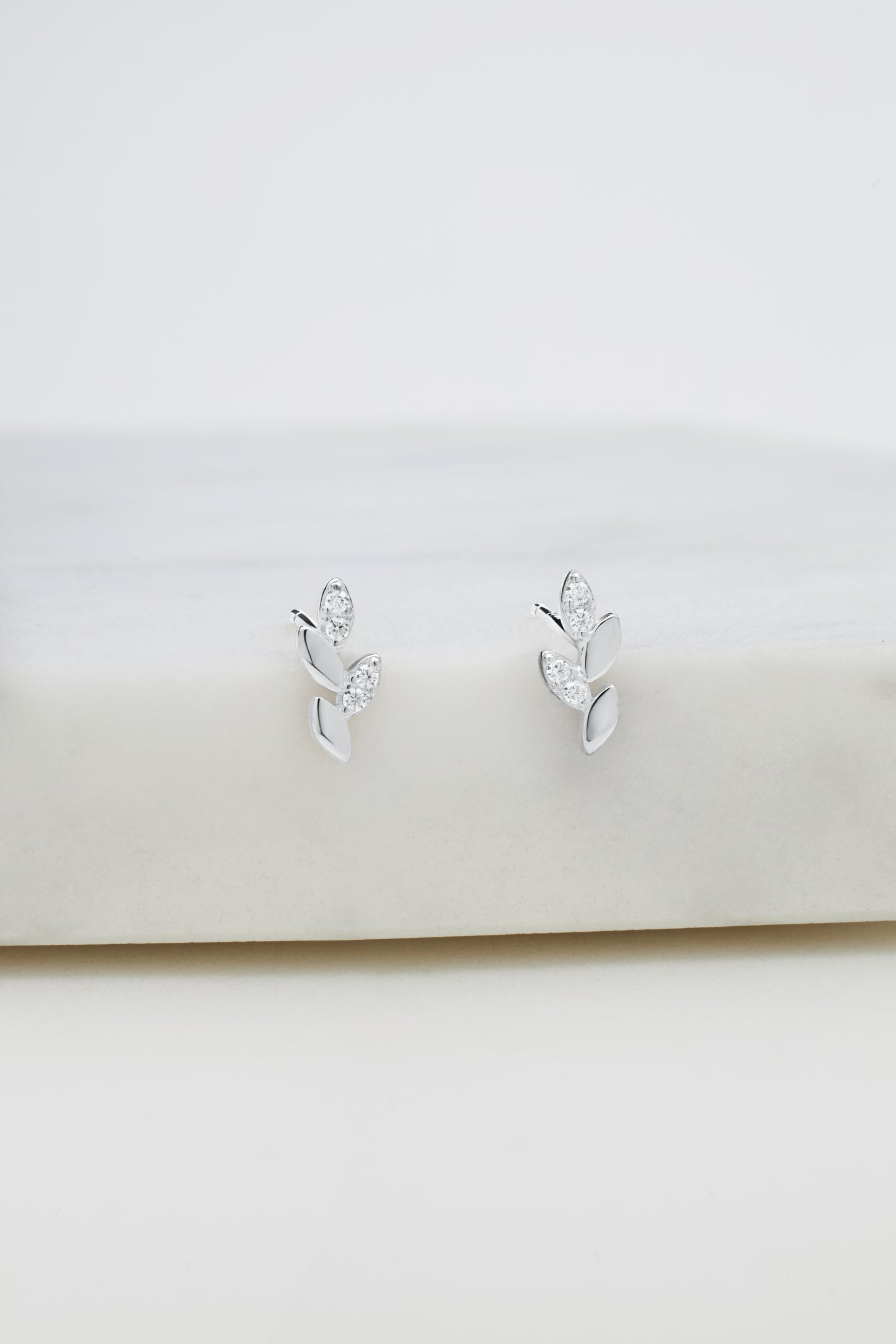 Crystal Leaf Stud Earring (925 Sterling Silver)