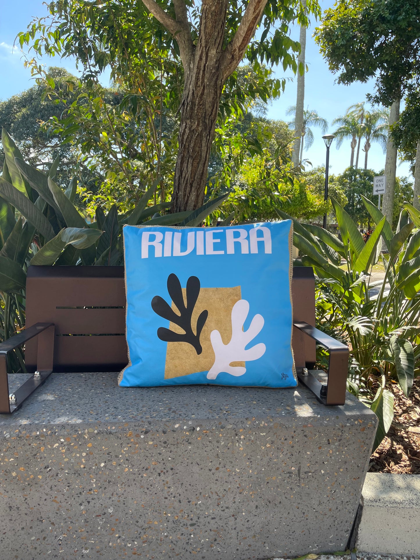 RIVIERA CUSHION