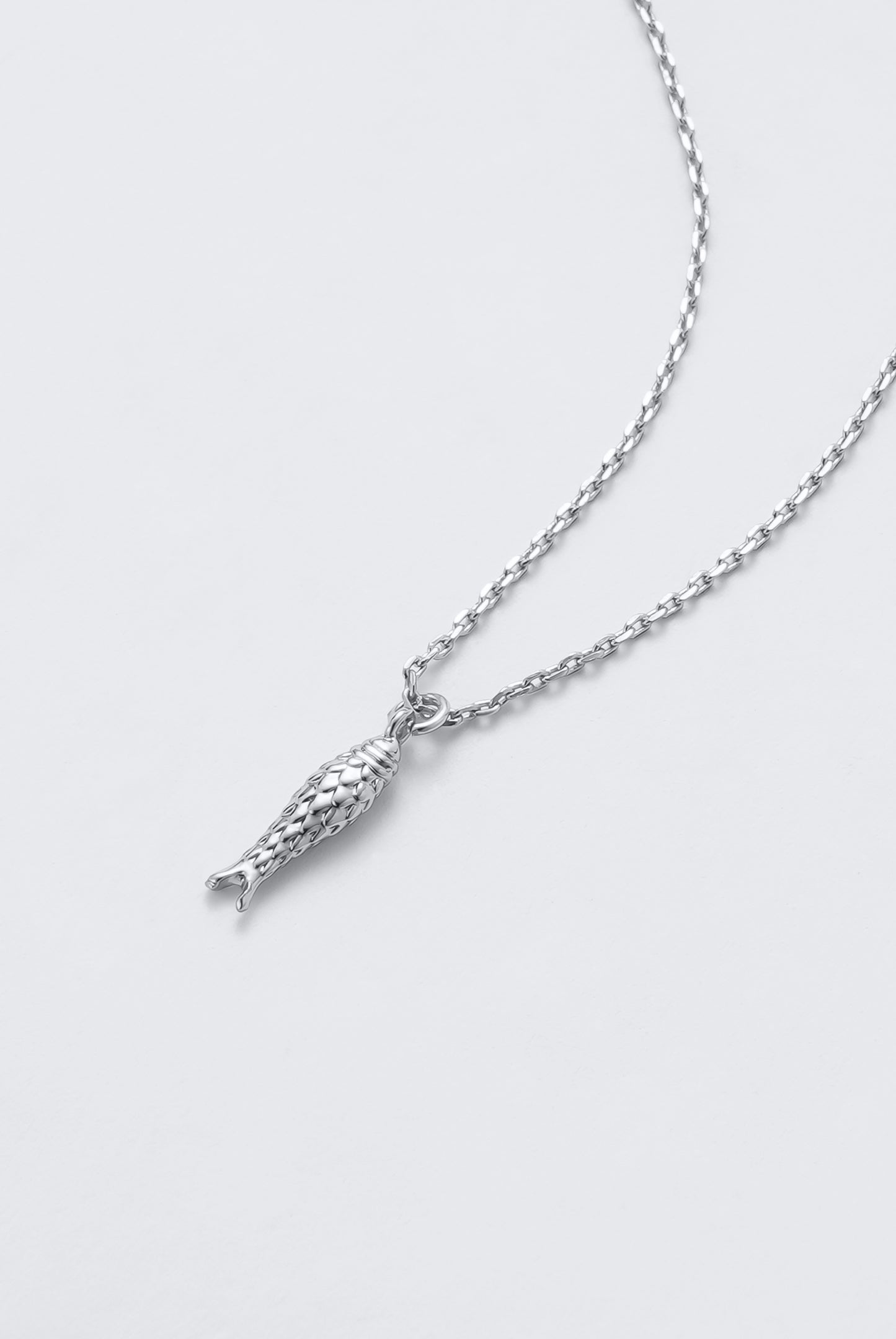 Tate Mini Necklace (Fish)