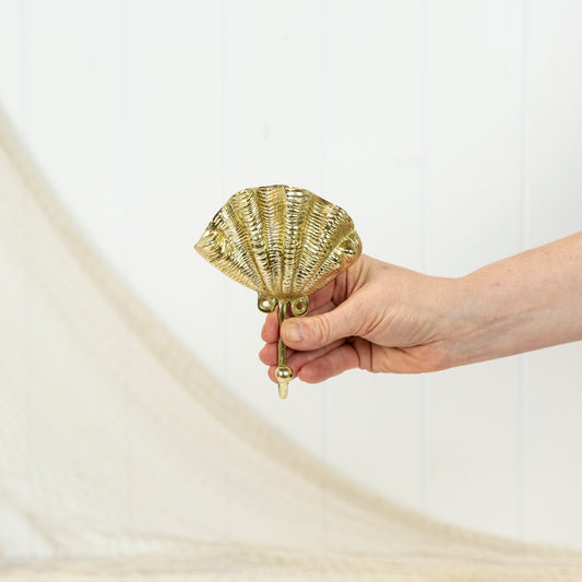 Clam Shell Hook
