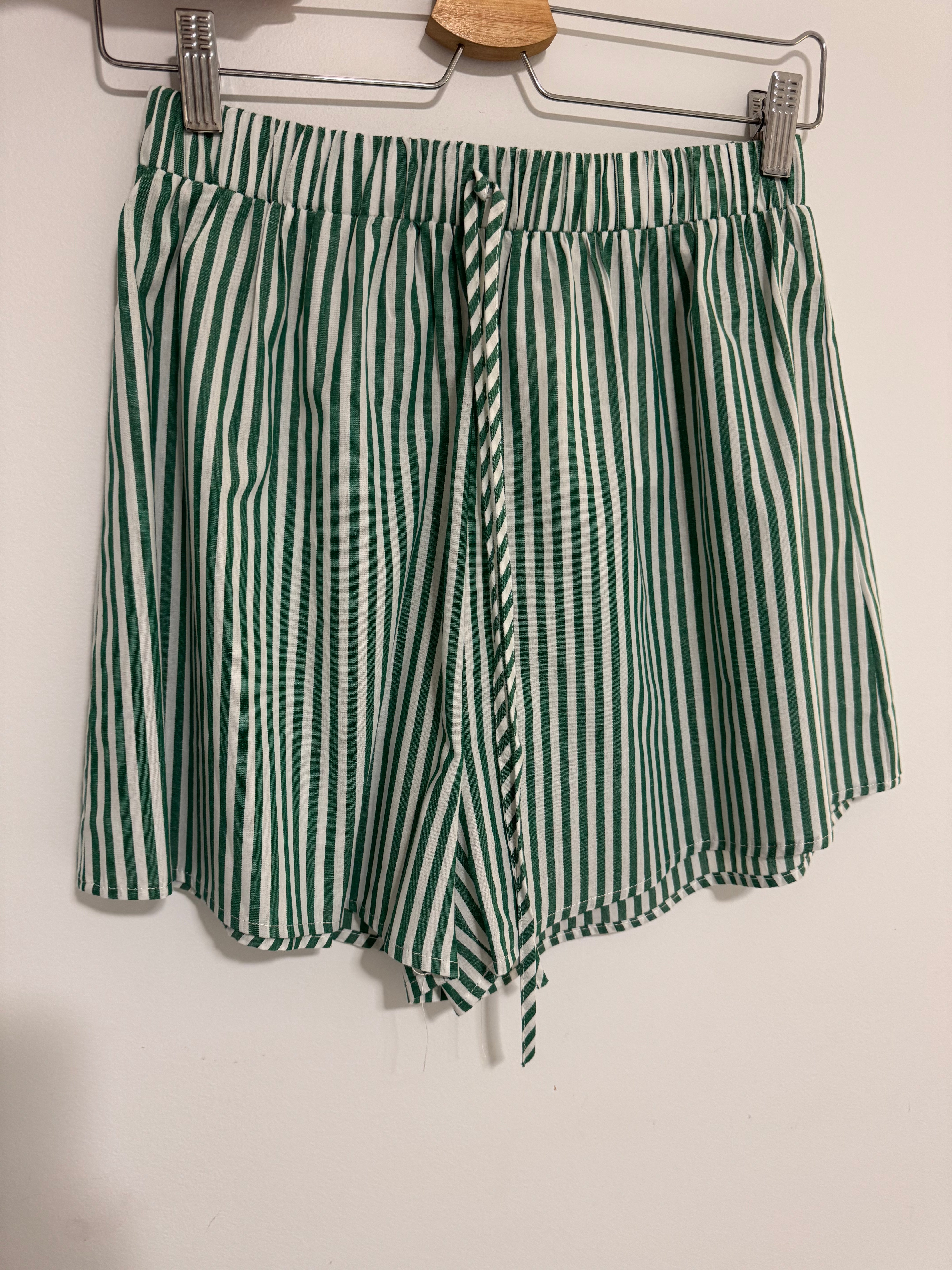 STRIPED COTTON SHORT (GREEN/WHITE)
