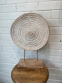 RIBBED PLATE WITH STAND
