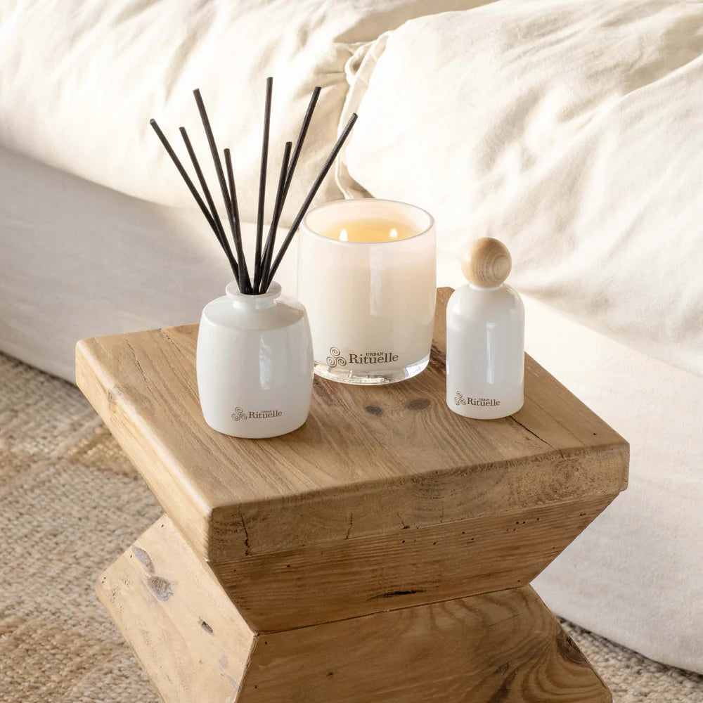 Soy Candle - Crisp Sea Mist, Juniper, Amberwood Scented