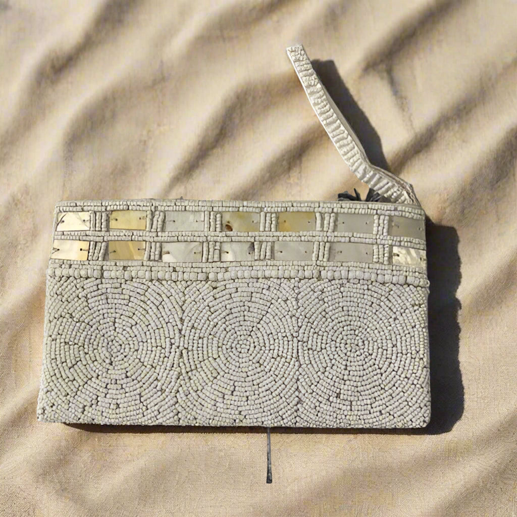 Beaded Wristlet Purse (White/Shell)